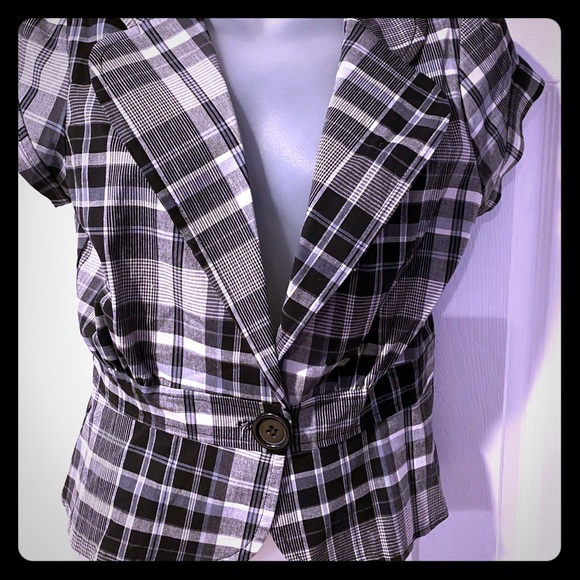 Shortsleeved blazer - Picture 1 of 4